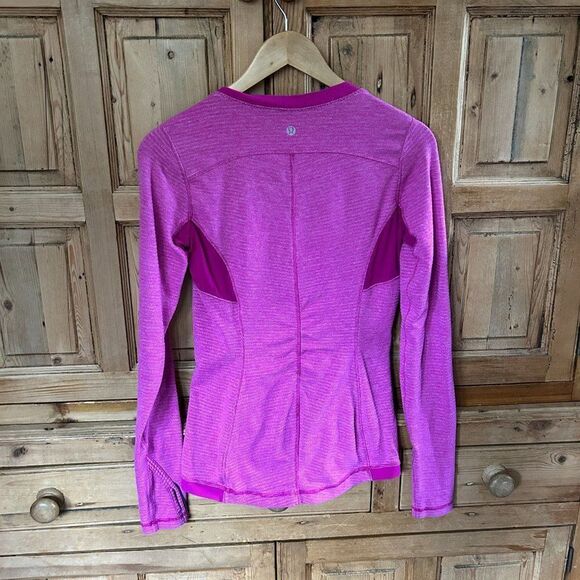 Lululemon 6 /‎ 8 Long Sleeve Shirt Pink Ruffles Athletic Crewneck Tee - Picture 9 of 10